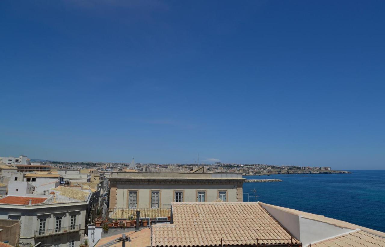 Livingston Hotel 4*
