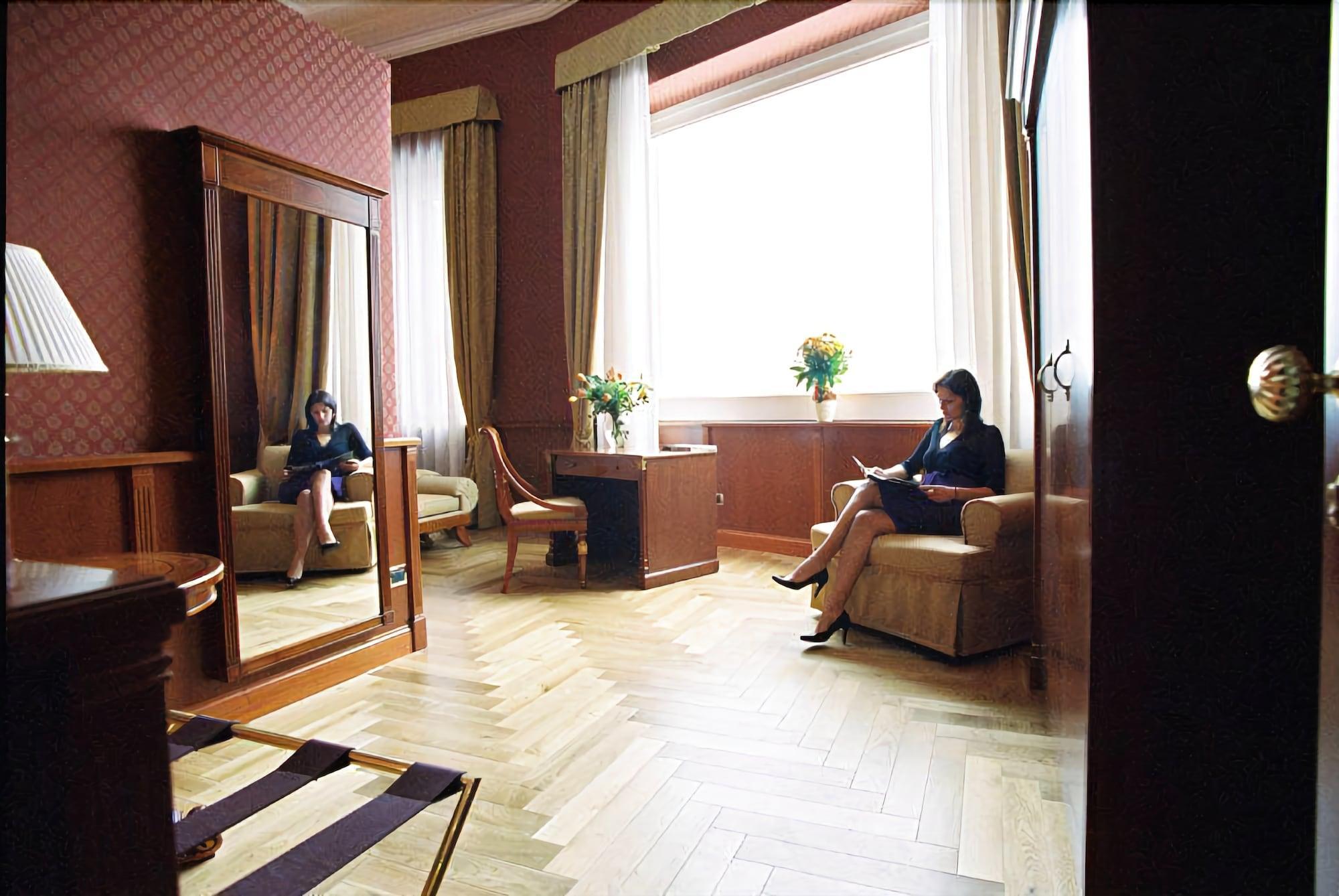 Livingston Hotel 4*
