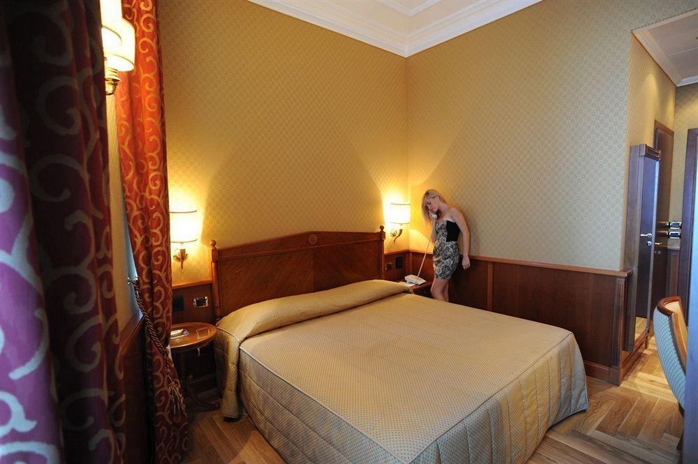Livingston 4*